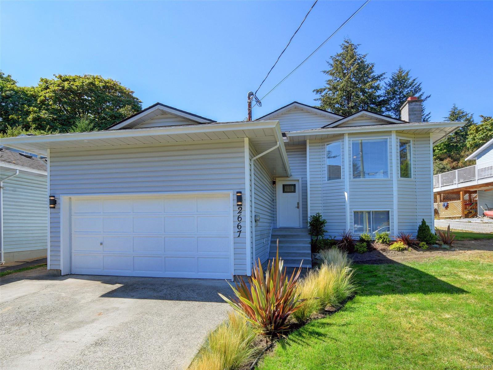 Main Photo: 2667 Myra Pl in : VR Six Mile House for sale (View Royal) : MLS®# 854283