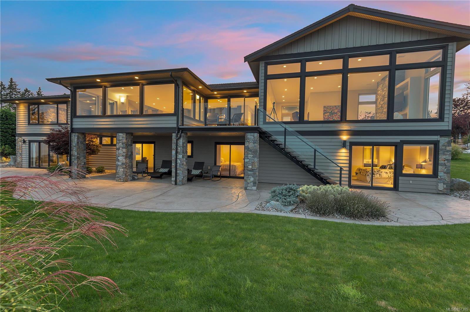 Main Photo: 45 Rockland Rd in : CR Willow Point House for sale (Campbell River) : MLS®# 857385