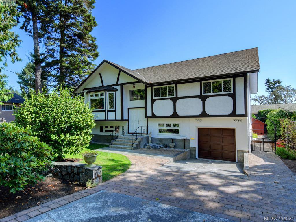Main Photo: 4381 Shelbourne St in VICTORIA: SE Mt Doug House for sale (Saanich East) : MLS®# 822185