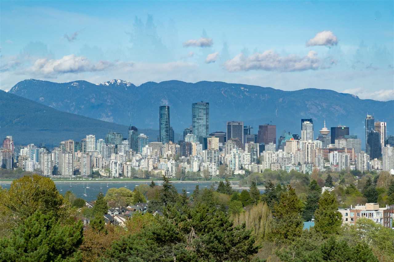 Main Photo: 4232 W 8TH AVENUE in Vancouver: Point Grey House for sale (Vancouver West) : MLS®# R2367750