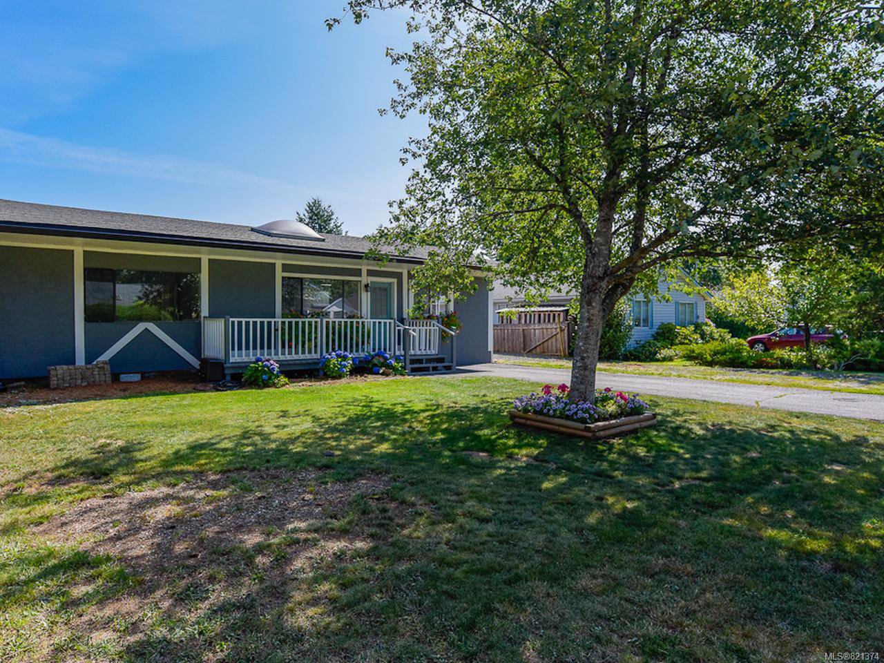Main Photo: 1784 URQUHART Avenue in COURTENAY: CV Courtenay City House for sale (Comox Valley) : MLS®# 821374