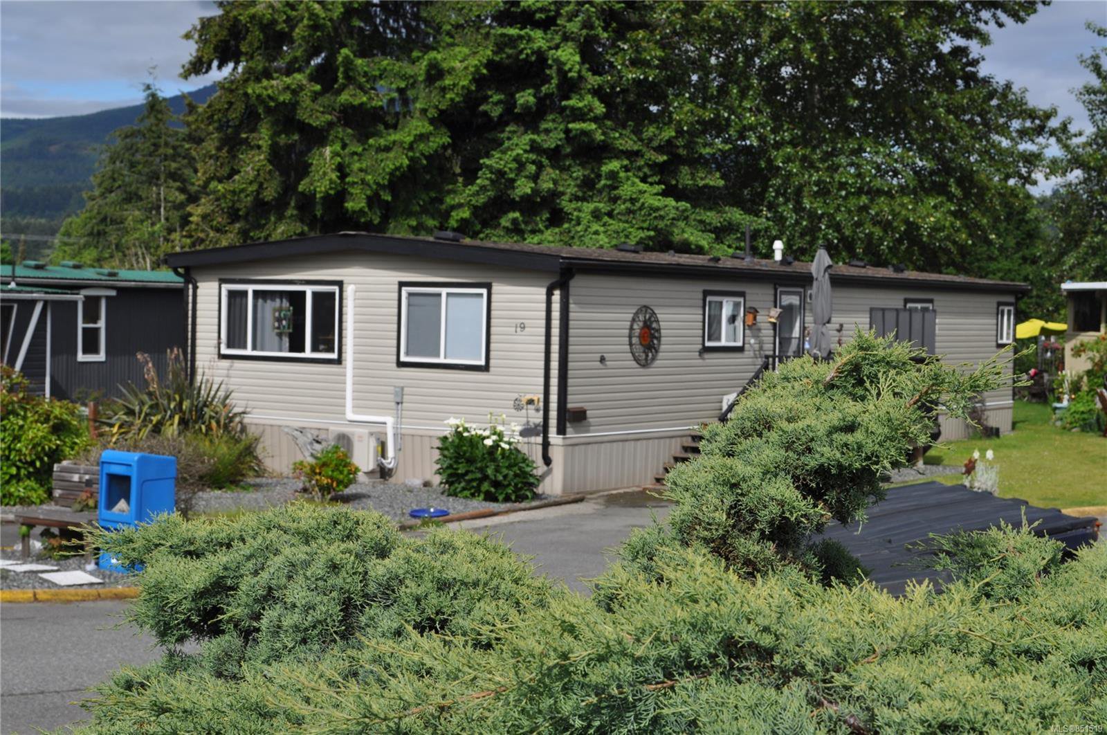 Main Photo: 19 80 5th St in : Na South Nanaimo Manufactured Home for sale (Nanaimo) : MLS®# 851519