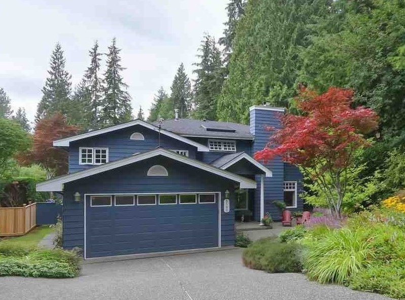 Main Photo: 5195 SARITA AVENUE in North Vancouver: Canyon Heights NV House for sale : MLS®# R2396162