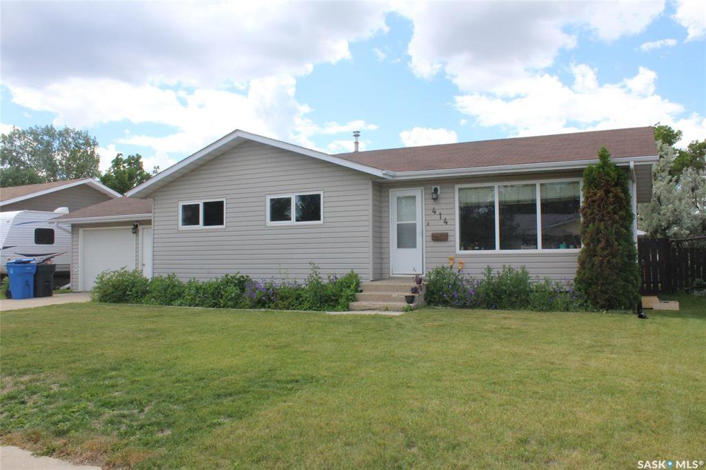 Main Photo: 414 Willow Bay in Estevan: Scotsburn Residential for sale : MLS®# SK815096
