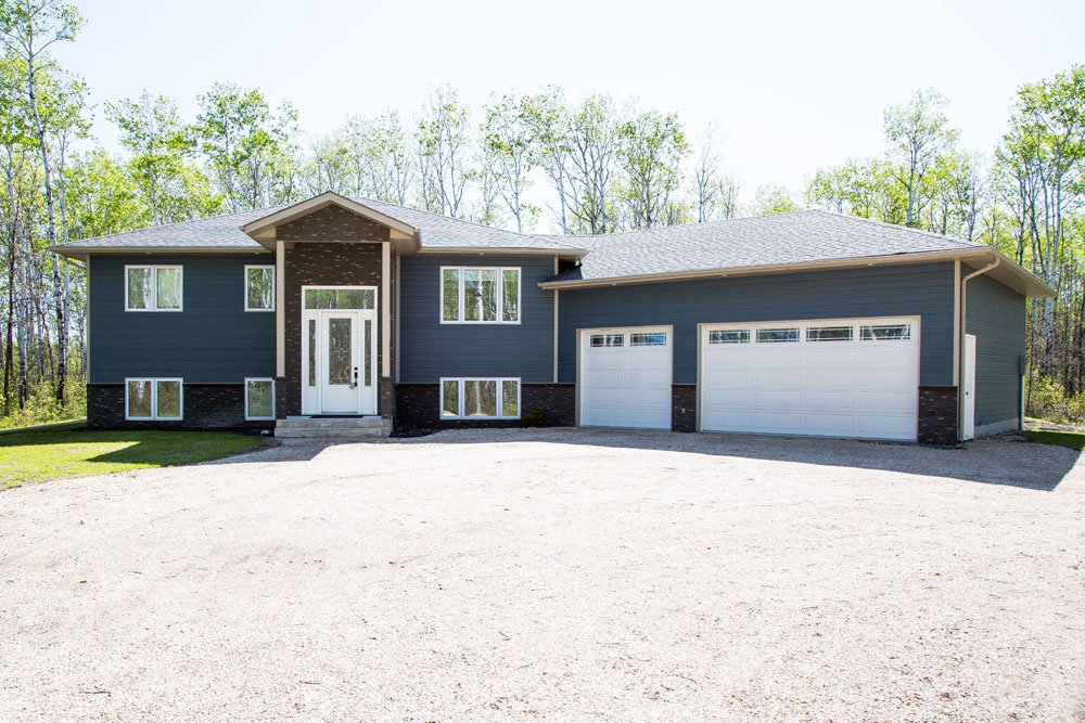 Main Photo: 7 Riviera Drive in Ste Anne: Paradise Village House for sale (R06) : MLS®# 1914009