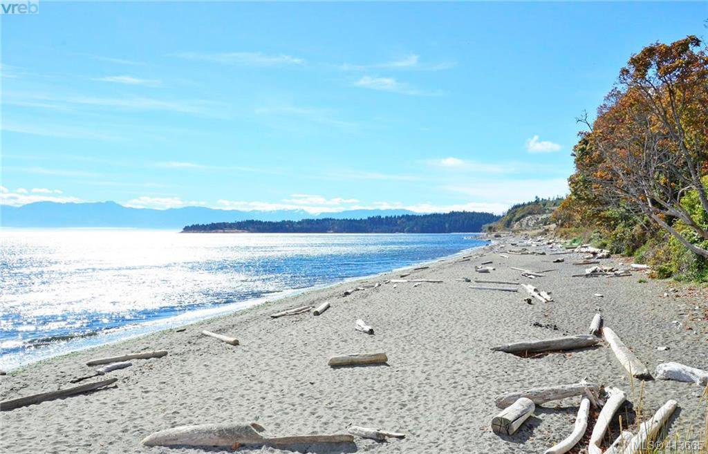 Main Photo: 3316 Ocean Blvd in VICTORIA: Co Lagoon House for sale (Colwood) : MLS®# 820344