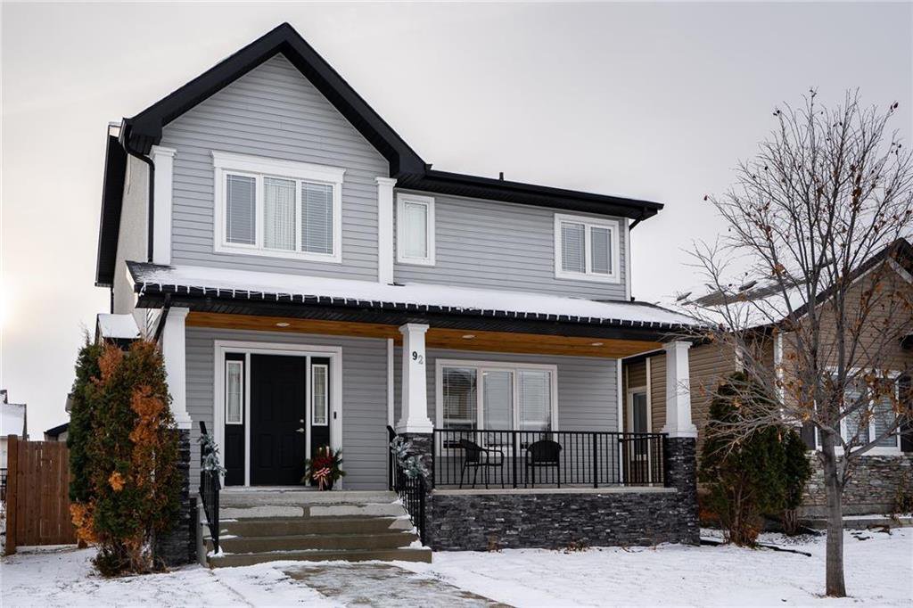 Main Photo: 92 Beachham Crescent in Winnipeg: Bridgwater Forest Residential for sale (1R) : MLS®# 202029632