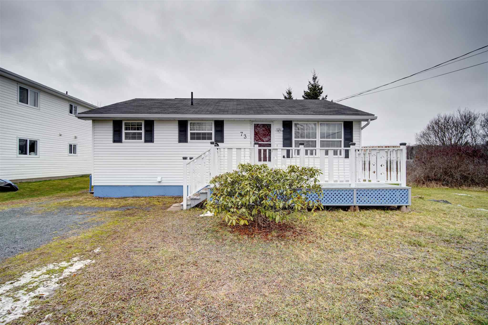 Main Photo: 73 Everette Street in Dartmouth: 11-Dartmouth Woodside, Eastern Passage, Cow Bay Residential for sale (Halifax-Dartmouth) : MLS®# 202100398