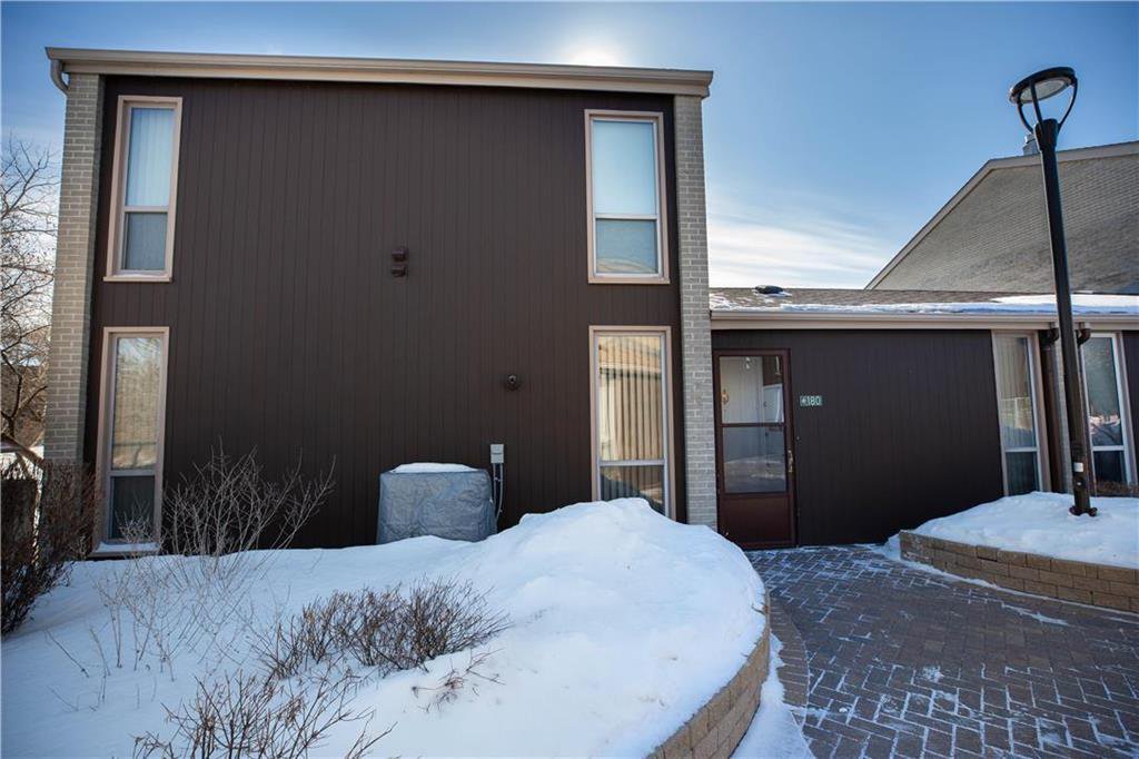 Main Photo: 180 1 Snow Street in Winnipeg: University Heights Condominium for sale (1K) : MLS®# 202005268
