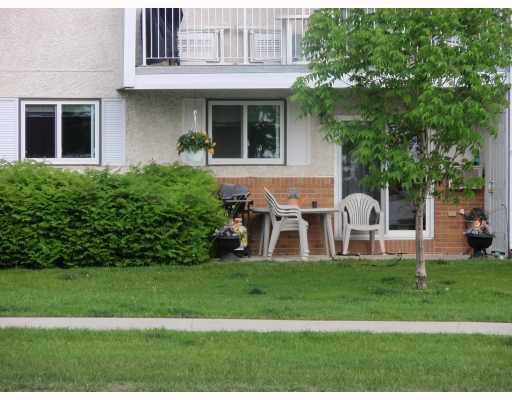 Main Photo: 5103 130 PLAZA Drive in WINNIPEG: Fort Garry / Whyte Ridge / St Norbert Condominium for sale (South Winnipeg) : MLS®# 2911478