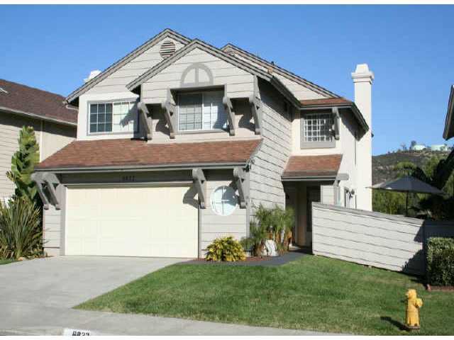 Main Photo: CARLSBAD SOUTH Residential for sale : 3 bedrooms : 6822 Xana Way in Carlsbad
