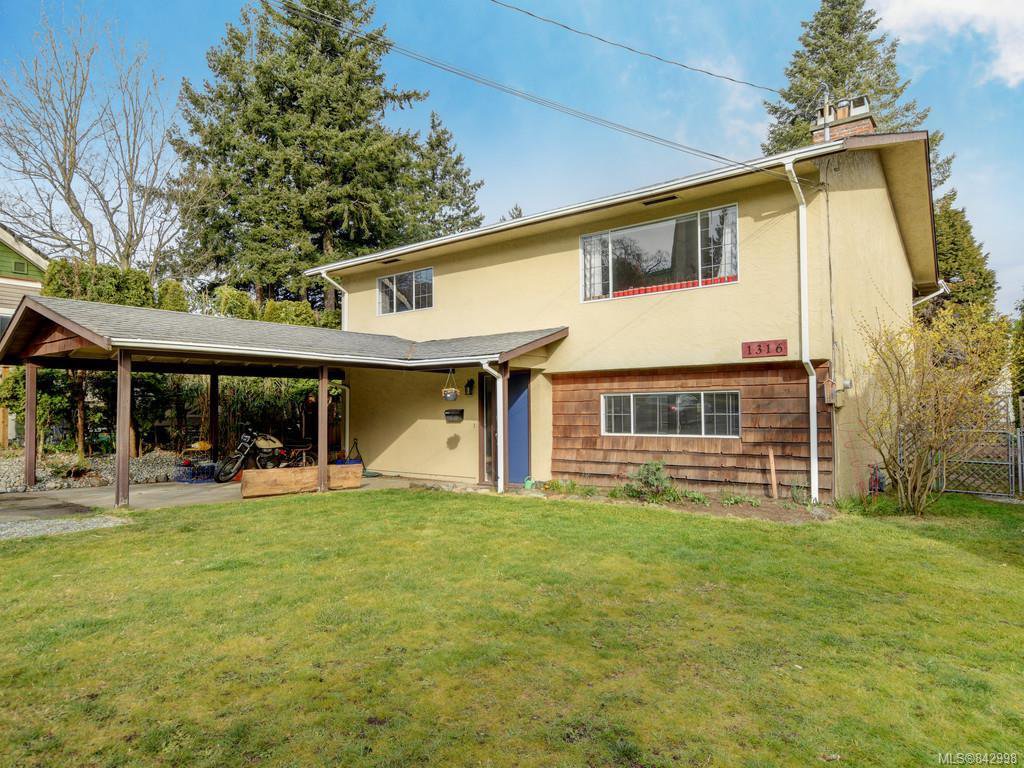 Main Photo: 1316 Lang St in Victoria: Vi Mayfair Single Family Detached for sale : MLS®# 842998