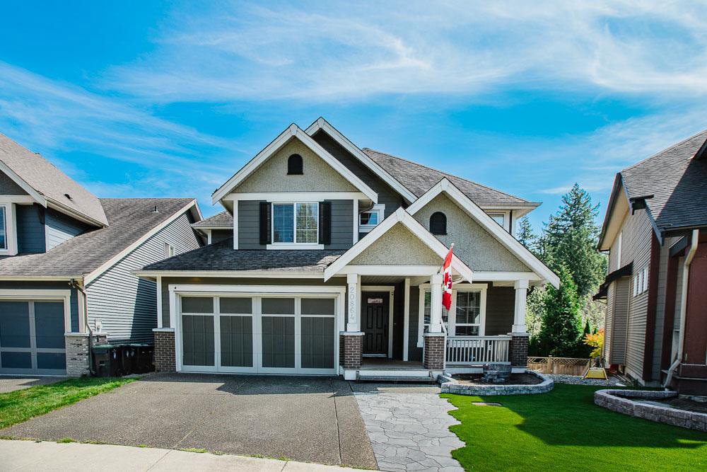 Main Photo: 20864 69 AVENUE in Langley: Willoughby Heights House for sale : MLS®# R2492378
