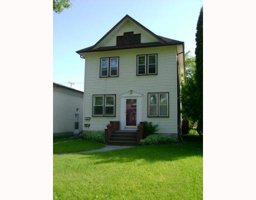 Main Photo: 370 LANSDOWNE Avenue in WINNIPEG: West Kildonan / Garden City Residential for sale (North West Winnipeg) : MLS®# 2913101