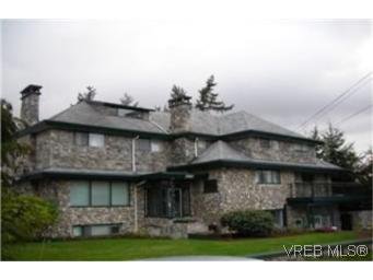 Main Photo: in VICTORIA: SE Lambrick Park Multi Family for sale (Saanich East) : MLS®# 475168