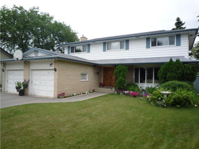 Main Photo: 39 BRIDGEWATER Crescent in WINNIPEG: North Kildonan Residential for sale (North East Winnipeg) : MLS®# 1012021