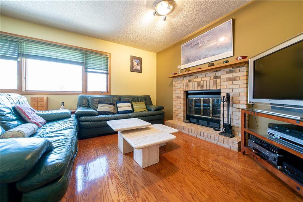 19 Eaglemount Crescent Linden Woods Winnipeg