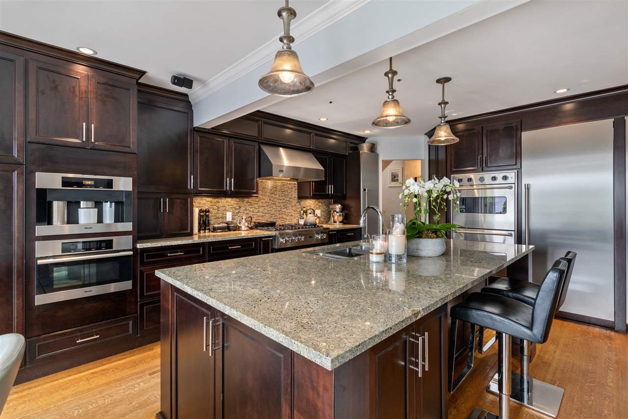 Main Photo: 2590 W KING EDWARD AVENUE in Vancouver: Quilchena House for sale (Vancouver West) : MLS®# R2511754