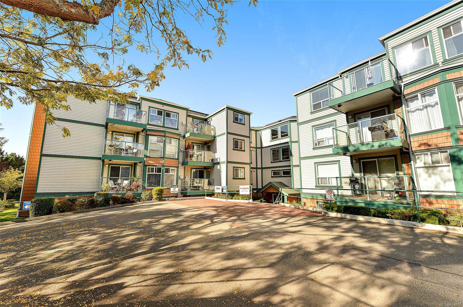 Main Photo: 403 894 Vernon Ave in : SE Swan Lake Condo for sale (Saanich East) : MLS®# 857817