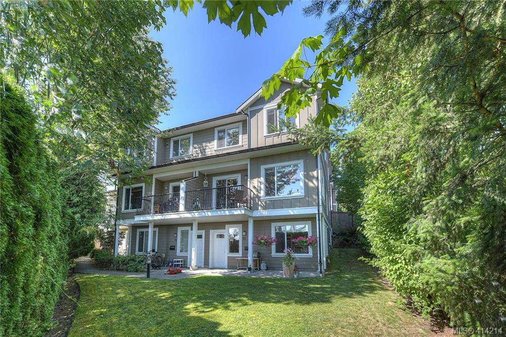 Main Photo: 11 6961 East Saanich Road in SAANICHTON: CS Tanner Row/Townhouse for sale (Central Saanich) : MLS®# 414214