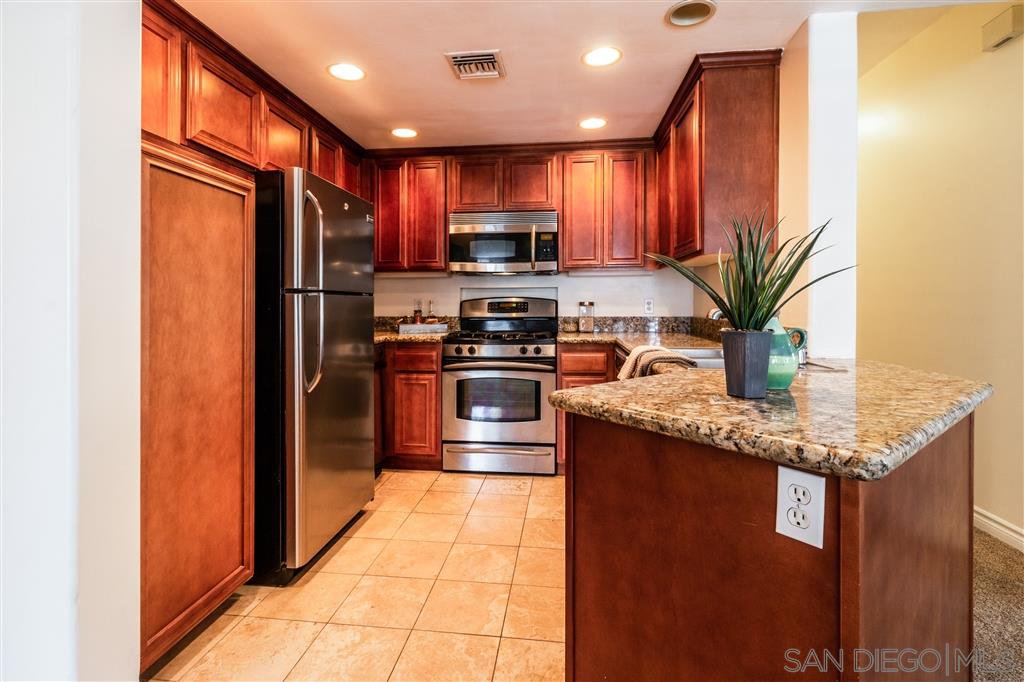 Main Photo: HILLCREST Condo for sale : 2 bedrooms : 3990 Centre St #202 in San Diego