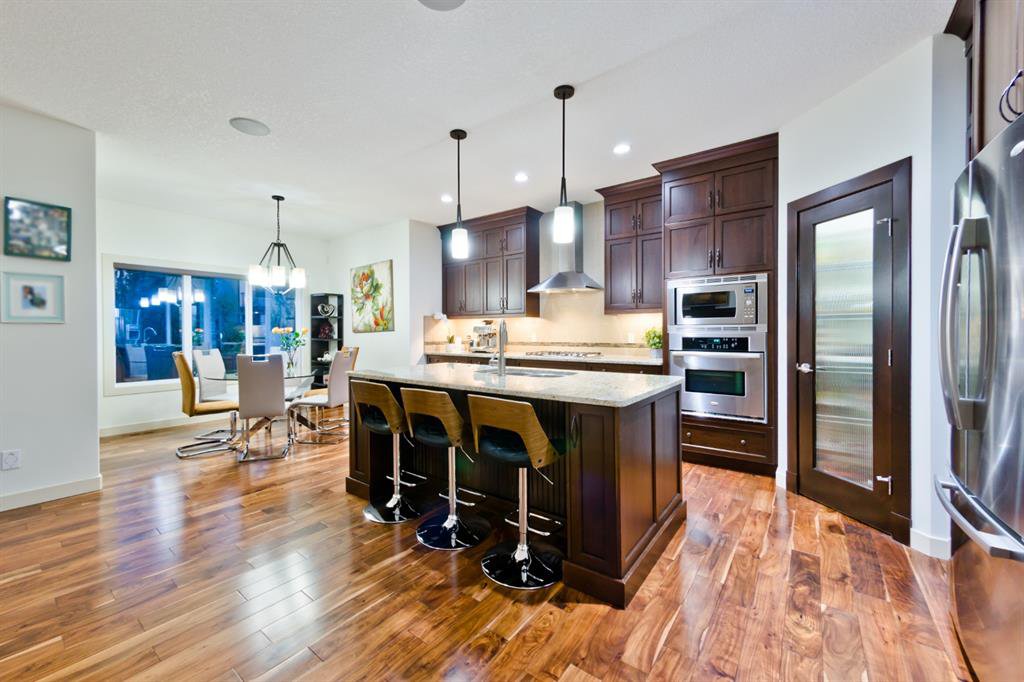 Main Photo: 4 ASPEN HILLS Place SW in Calgary: Aspen Woods Detached for sale : MLS®# A1028698
