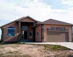 Main Photo: 10 FALCON RIDGE Drive in WINNIPEG: River Heights / Tuxedo / Linden Woods Residential for sale (South Winnipeg) : MLS®# 2211253