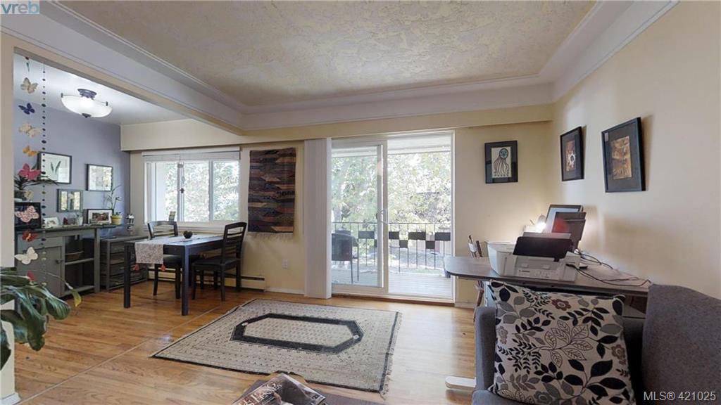 Main Photo: 3574 Tillicum Road in VICTORIA: SW Tillicum Condo Apartment for sale (Saanich West) : MLS®# 421025