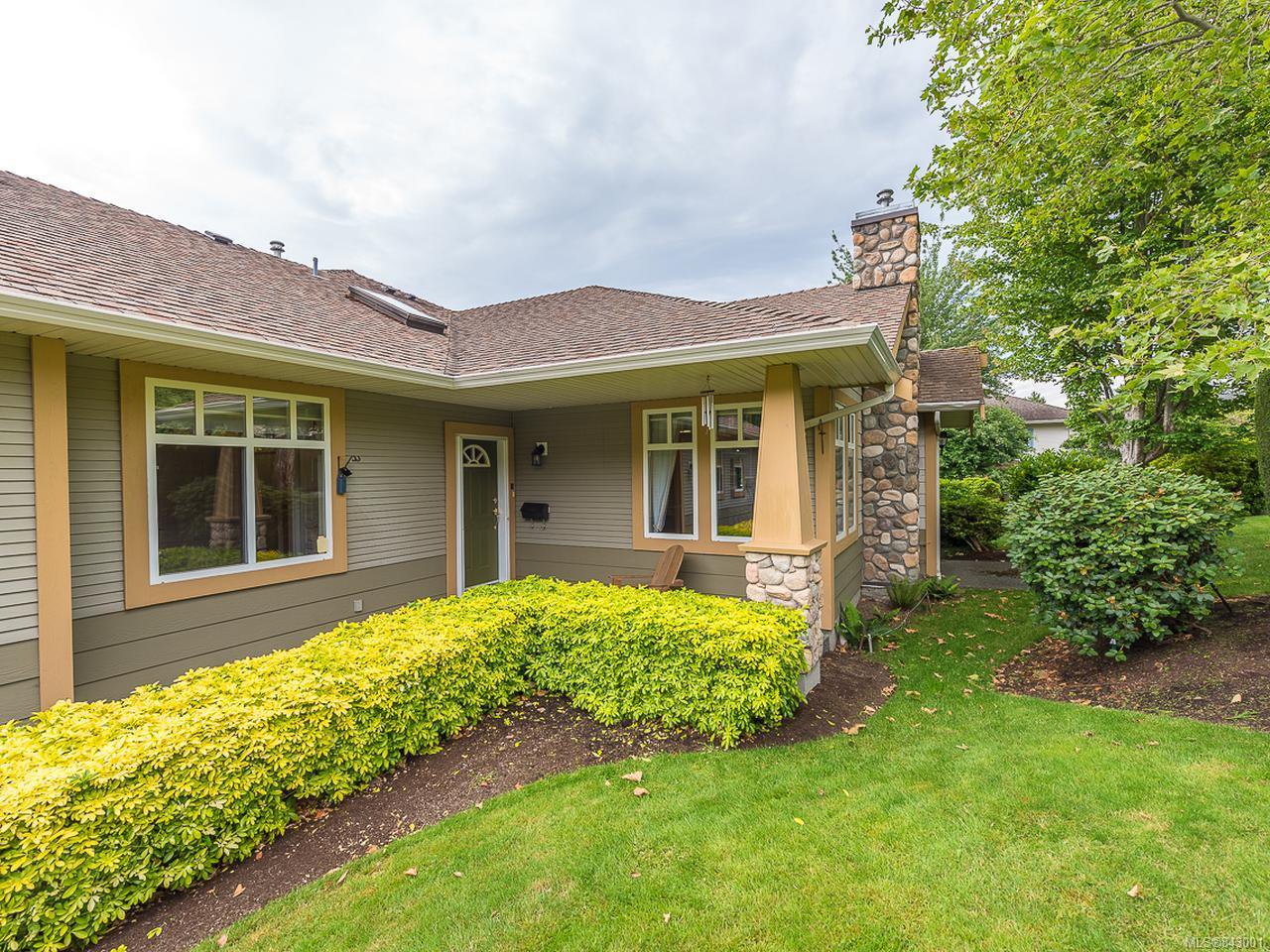 Main Photo: 16 1220 Guthrie Rd in COMOX: CV Comox (Town of) Row/Townhouse for sale (Comox Valley) : MLS®# 843001