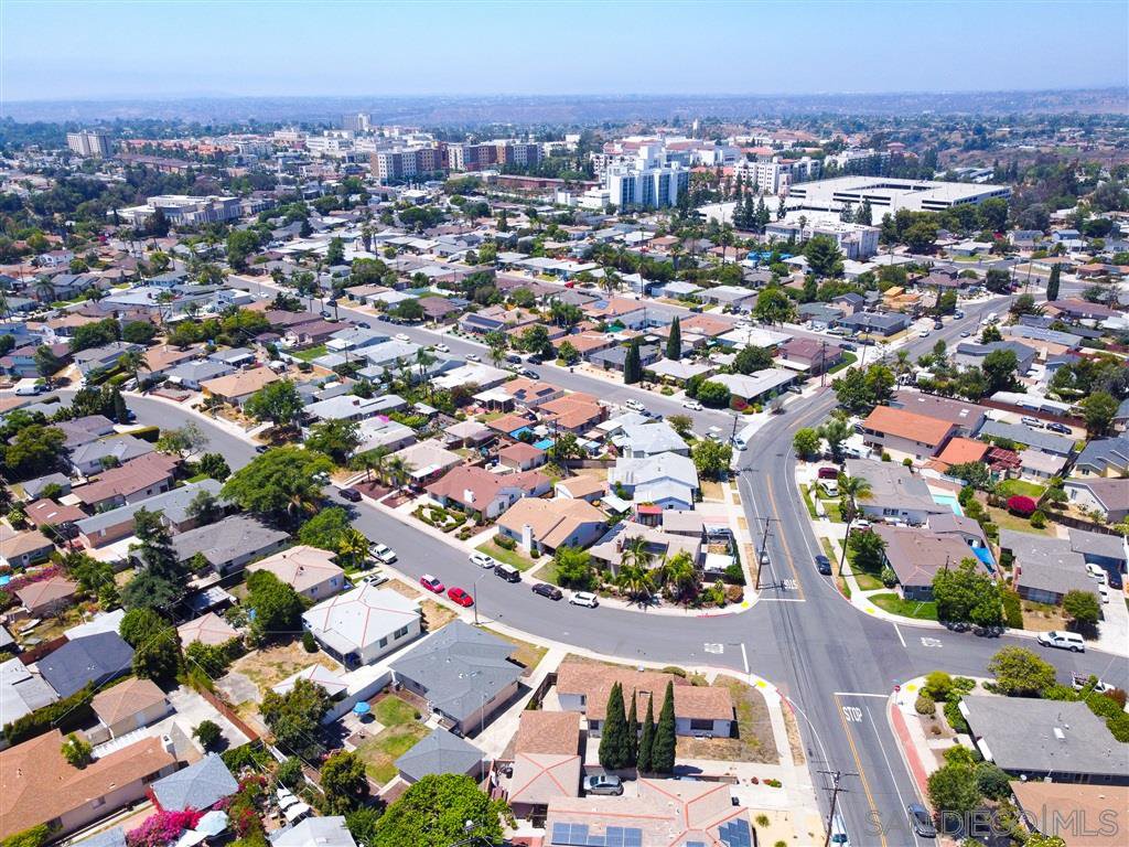Main Photo: COLLEGE GROVE House for rent : 4 bedrooms : 4960 63rd in San Diego