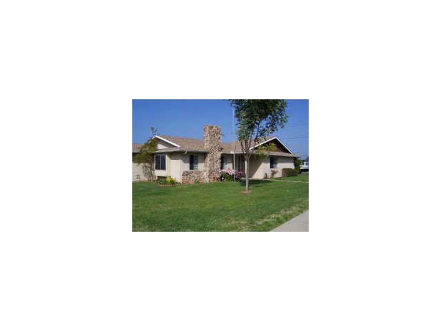 Main Photo: IMPERIAL BEACH Home for sale or rent : 3 bedrooms : 932 Ebony