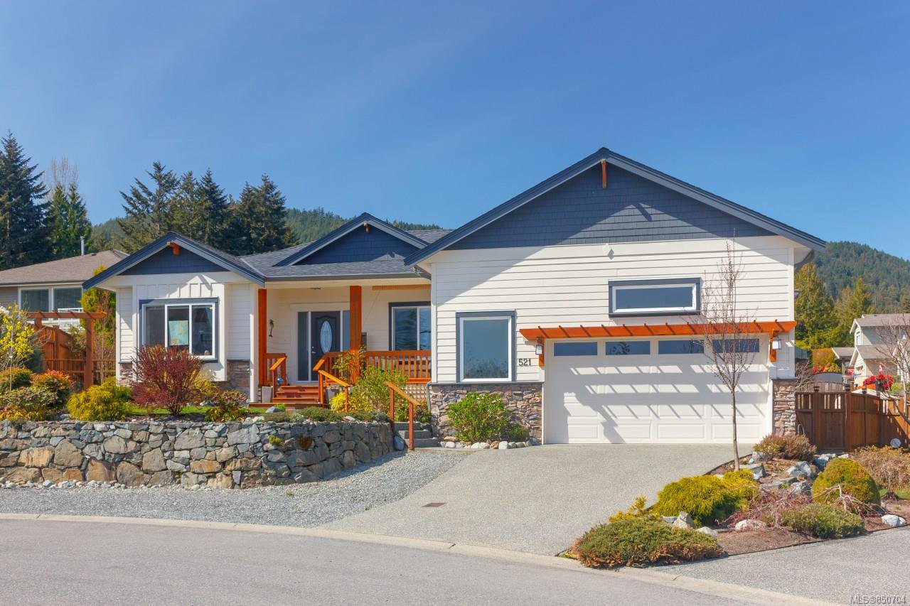 Main Photo: 521 Schubert Pl in : Du Ladysmith Single Family Detached for sale (Duncan) : MLS®# 850704