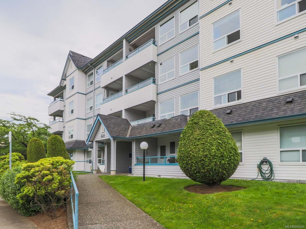 Main Photo: 107 1631 Dufferin Cres in NANAIMO: Na Central Nanaimo Condo for sale (Nanaimo) : MLS®# 840643
