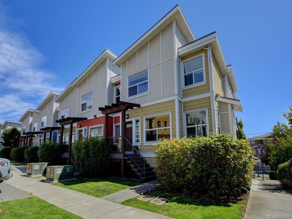 Main Photo: 2697 Azalea Lane in : La Langford Proper Row/Townhouse for sale (Langford) : MLS®# 850358