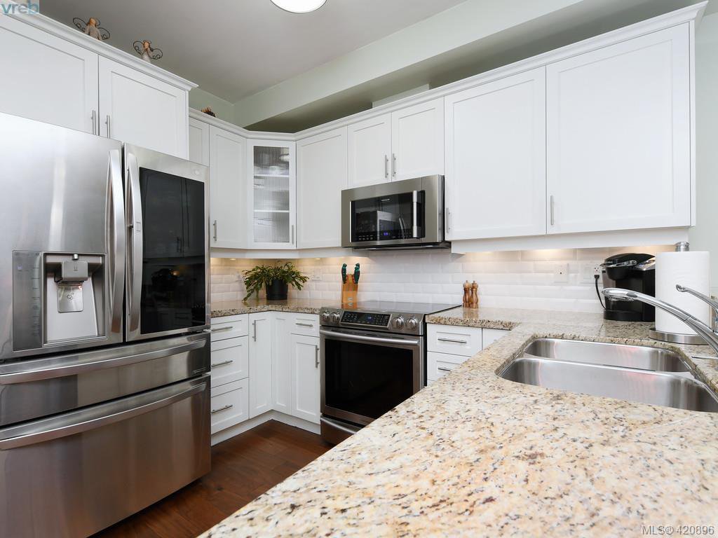 Main Photo: 218 2710 Jacklin Road in VICTORIA: La Langford Proper Condo Apartment for sale (Langford) : MLS®# 420896