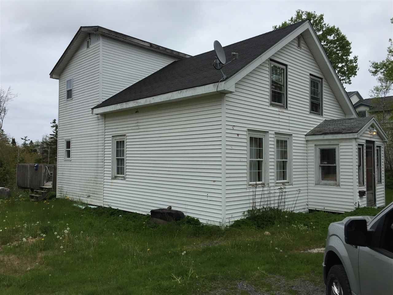 Main Photo: 926 Herring Cove Road in Herring Cove: 8-Armdale/Purcell`s Cove/Herring Cove Residential for sale (Halifax-Dartmouth) : MLS®# 202020952