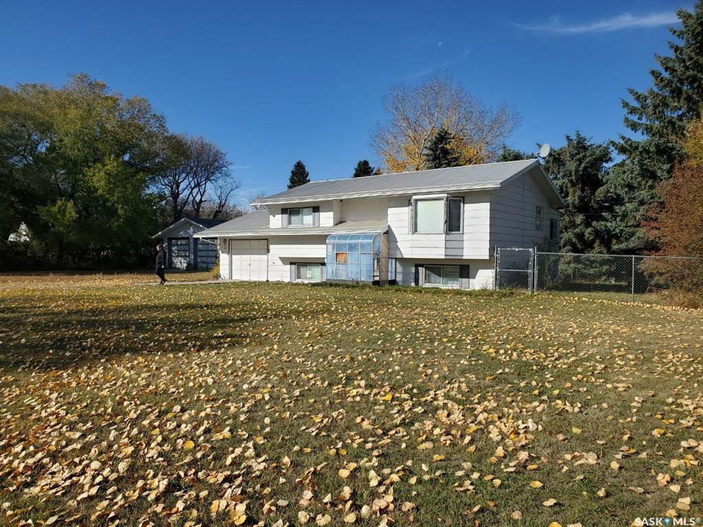 Main Photo: 215 3rd Avenue in Harris: Residential for sale : MLS®# SK830221