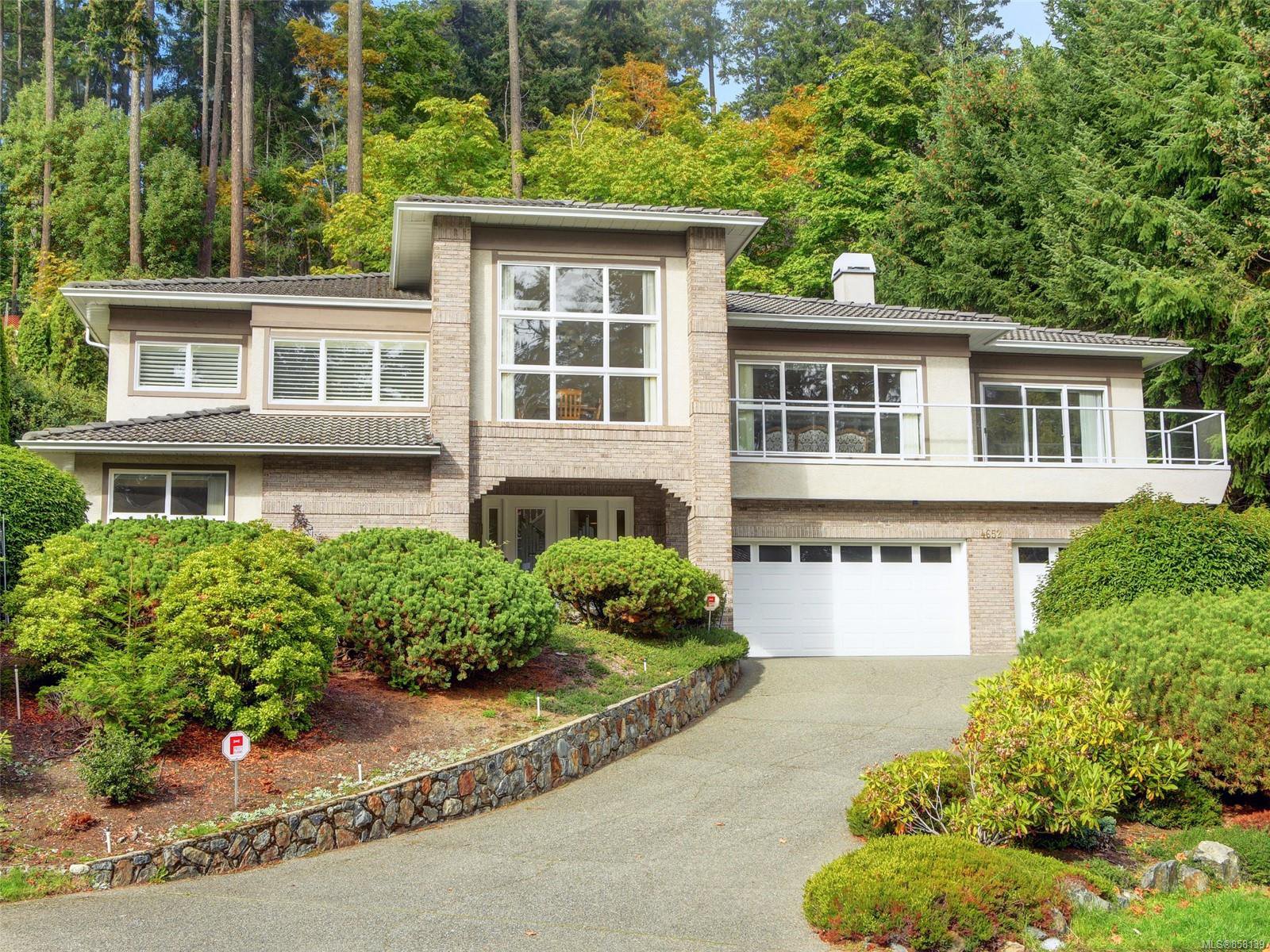 Main Photo: 4652 Boulderwood Dr in : SE Broadmead House for sale (Saanich East) : MLS®# 858139