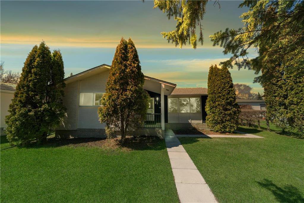 Main Photo: 51 Tamworth Bay in Winnipeg: Fort Richmond Residential for sale (1K) : MLS®# 202015985