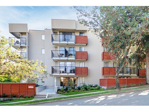 Main Photo: 211 2142 CAROLINA Street in Vancouver East: Home for sale : MLS®# V970139