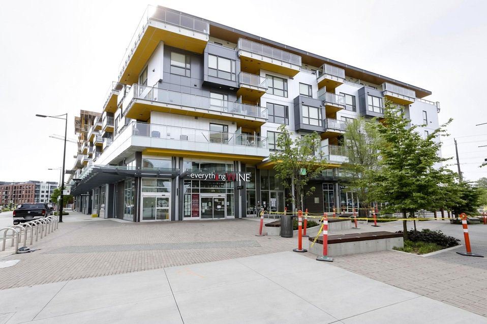 Main Photo: 705 8580 RIVER DISTRICT CROSSING STREET in Vancouver: South Marine Condo for sale (Vancouver East) : MLS®# R2454645