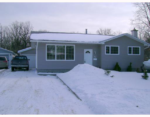 Main Photo: 69 STOCKDALE Street in WINNIPEG: Charleswood Residential for sale (South Winnipeg) : MLS®# 2802679