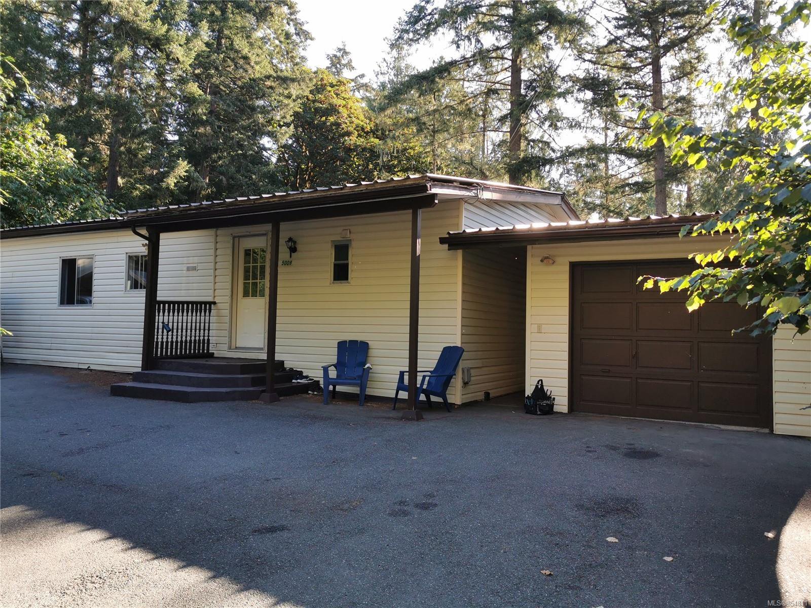 Main Photo: 5008 Glinz Lake Rd in : Sk 17 Mile House for sale (Sooke) : MLS®# 854811