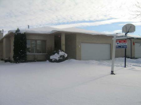 Main Photo: 88 Oakhurst Cres.: Residential for sale (Seven Oaks Crossings) : MLS®# 2717715