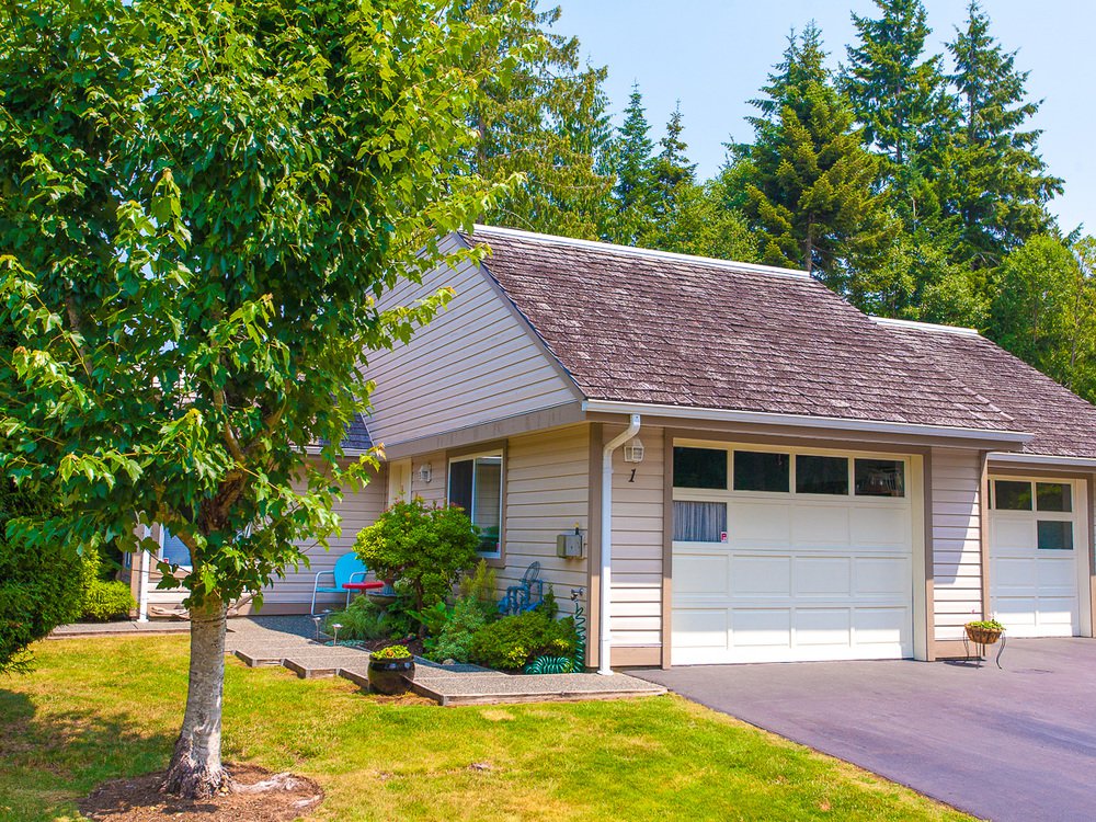 Main Photo: 1 460 Schley Place in The Cedars: Townhouse for sale : MLS®# 395384