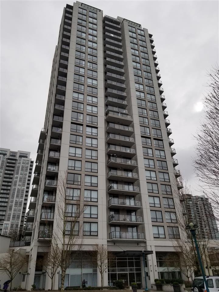 Main Photo: 1905 2982 BURLINGTON DRIVE in Coquitlam: North Coquitlam Condo for sale : MLS®# R2252479