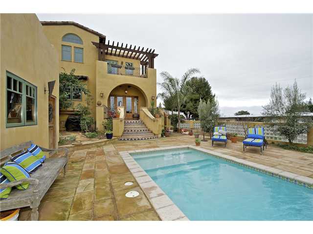 Main Photo: OCEAN BEACH House for sale : 4 bedrooms : 1707 Froude Street in San Diego