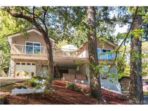 Main Photo: 3333 Fulton Road in VICTORIA: Co Triangle Single Family Detached for sale (Colwood) : MLS®# 363184
