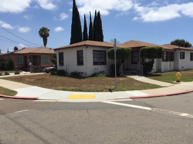 Main Photo: COLLEGE GROVE House for rent : 4 bedrooms : 4960 63rd in San Diego