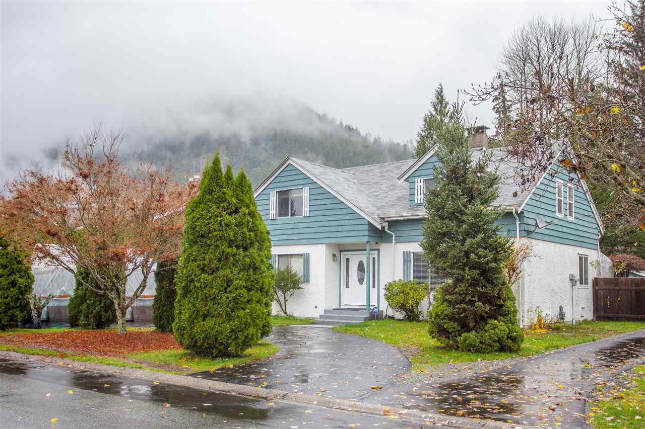 Main Photo: 41318 KINGSWOOD ROAD in Squamish: Brackendale House for sale : MLS®# R2122641